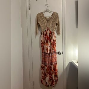 FREE PEOPLE maxi dress - sweater on top